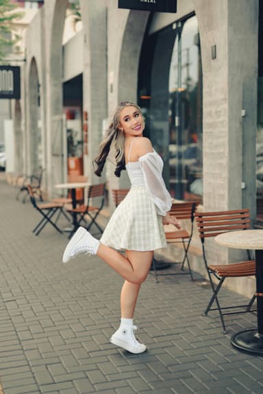 Top 10 Fashion Hacks Every Young Professional Should Know in 2025